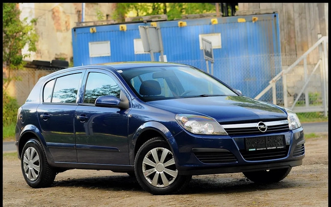 Opel Astra cena 10800 przebieg: 229047, rok produkcji 2007 z Świdnica małe 254